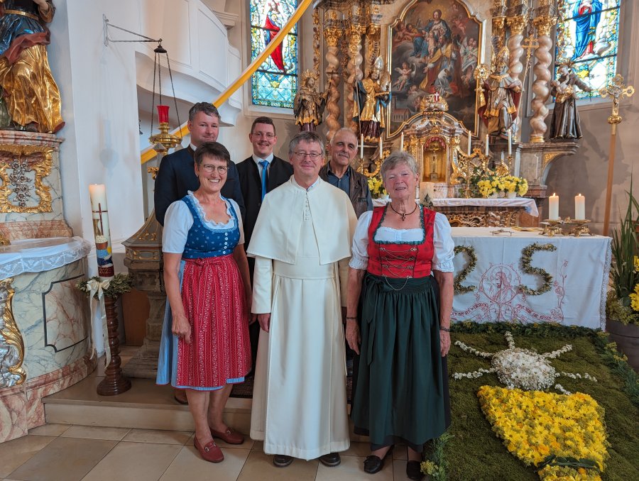 priesterjubilaeum_neukirchen.jpg